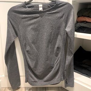 grey active long sleeve